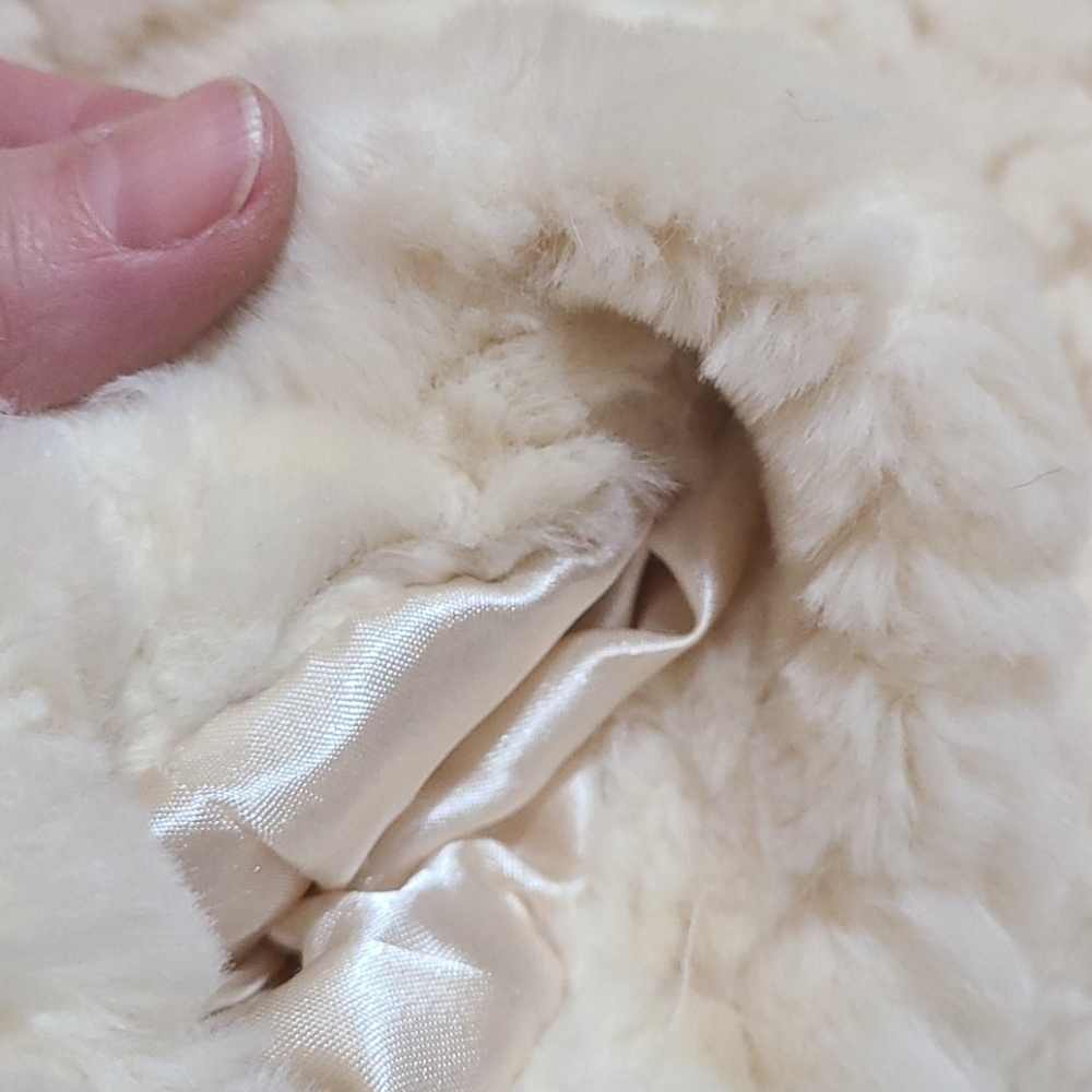 NWOT Non-Fur Animal Free Jacket - Picture 9 of 11
